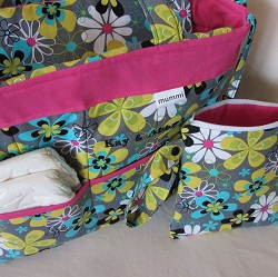 new bag far out fuchsia with clutch open 250